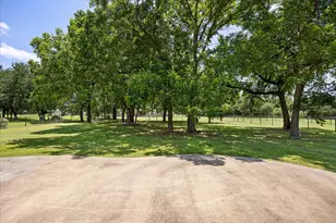 223 Ruby Dr, Weatherford, TX 76087 - Photo 34