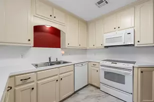 2008 Real Dr, Waco, TX 76712 - Photo 10