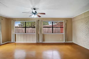 215 NE 32nd St, Paris, TX 75460 - Photo 6