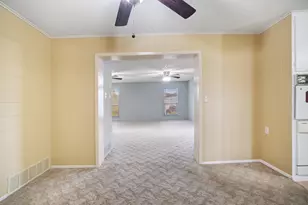 215 NE 32nd St, Paris, TX 75460 - Photo 12