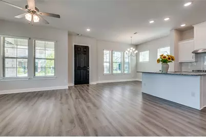 708 Fox Squirrel Court, Arlington, TX 76005 - Photo 4