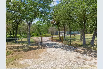 1385 Cr-1340, Chico, TX 76431 - Photo 12