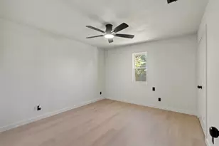 2305 Fenestra Dr, Dallas, TX 75228 - Photo 14