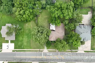 520 E Brockett St, Sherman, TX 75090 - Photo 12