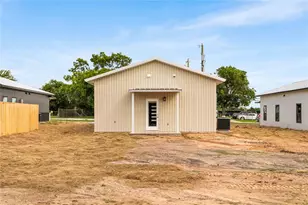 1109 E Navarro Ave, Mart, TX 76664 - Photo 30