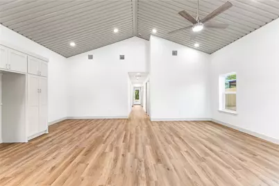 1109 E Navarro Avenue, Mart, TX 76664 - Photo 8