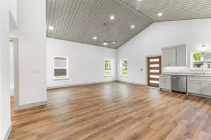 1109 E Navarro Ave, Mart, TX 76664 - Photo 12