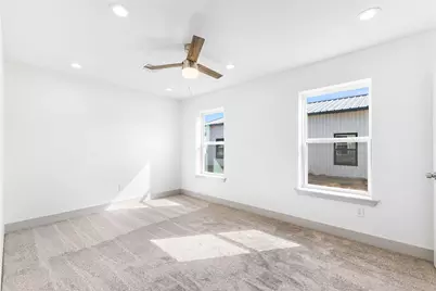 1109 E Navarro Avenue, Mart, TX 76664 - Photo 16