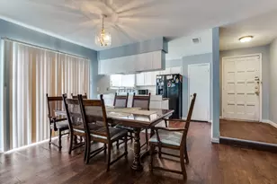 825 Cherry Hills Dr, Lancaster, TX 75134 - Photo 4