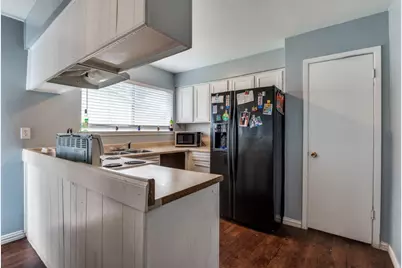 825 Cherry Hills Drive, Lancaster, TX 75134 - Photo 12