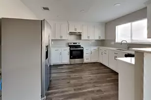 4945 Thorn Hollow Dr, Fort Worth, TX 76244 - Photo 2