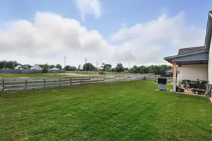 121 Bluegrass Trl, Springtown, TX 76082 - Photo 36