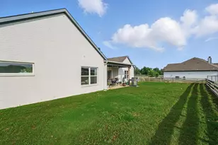 121 Bluegrass Trl, Springtown, TX 76082 - Photo 34