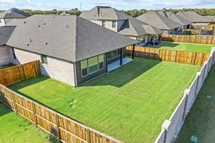 1417 Red Clover Ave, Van Alstyne, TX 75495 - Photo 32