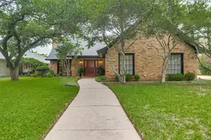 1420 Porto Bello Ct, Arlington, TX 76012 - Photo 2