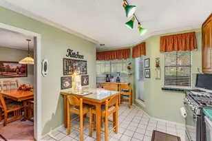 704 Cobblestone Ct, Cedar Hill, TX 75104 - Photo 10