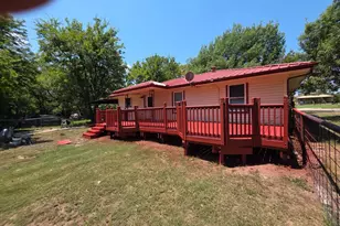 571 S 1st St, Point, TX 75472 - Photo 16