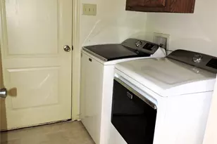 525 Peach Tree Rd, Mabank, TX 75156 - Photo 16