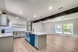 107 McArthur Ln, Cleburne, TX 76031 - Photo 2