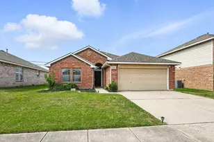 1056 Breeders Cup Dr, Fort Worth, TX 76179 - Photo 2
