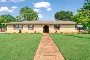 1050 35th St NE, Paris, TX 75462 - Photo 1