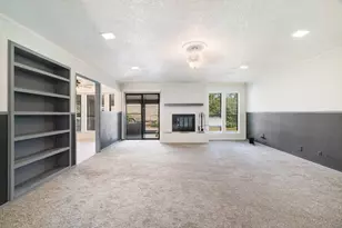 1050 35th St NE, Paris, TX 75462 - Photo 2