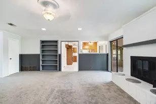 1050 35th St NE, Paris, TX 75462 - Photo 4