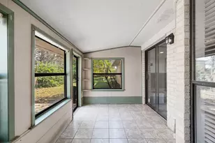 1050 35th St NE, Paris, TX 75462 - Photo 16