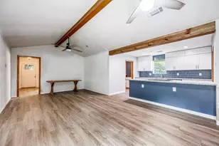 1001 Windsor Dr, Sherman, TX 75092 - Photo 4