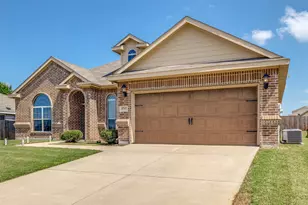 3717 Dutch Iris Ln, Forest Hill, TX 76140 - Photo 2