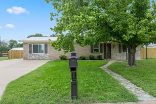 607 Nancy Ann St, Hamilton, TX 76531 - Photo 2