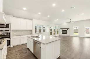 404 Atlas Cedar Dr, Glenn Heights, TX 75154 - Photo 12