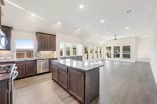 324 Chestnut Ln, Glenn Heights, TX 75154 - Photo 8