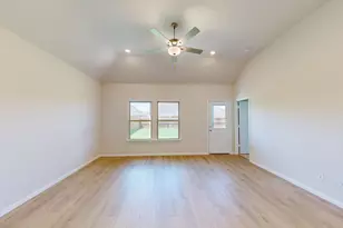 412 Wydown Dr, Princeton, TX 75407 - Photo 2