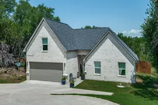 2612 Houston Ct, Granbury, TX 76048 - Photo 4