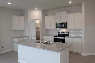 956 Traction Trl, Cleburne, TX 76031 - Photo 2