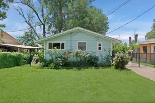 2425 E Lake Dr, Weatherford, TX 76087 - Photo 4