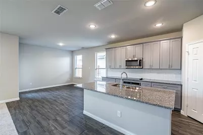 112 Cole, Pilot Point, TX 76258 - Photo 8