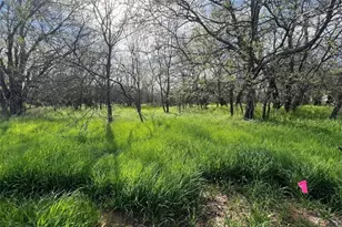 5521 Mercedes Cir, Granbury, TX 76048 - Photo 1