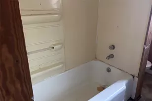 701 S Clements St, Gainesville, TX 76240 - Photo 26