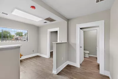 3818 S Lancaster Road #100, Dallas, TX 75216 - Photo 4