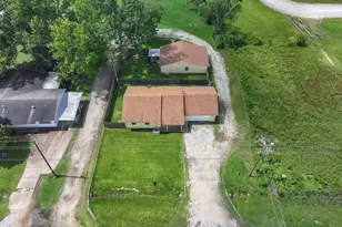 1118 E Goode St, Quitman, TX 75783 - Photo 2