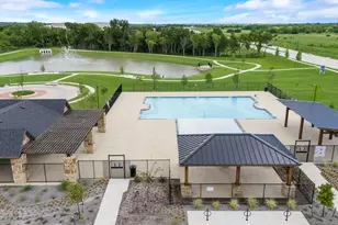 809 Alderwood, Red Oak, TX 75154 - Photo 4