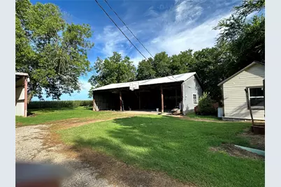 604 Harrel Avenue, Bynum, TX 76631 - Photo 8