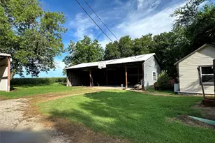 604 Harrel Ave, Bynum, TX 76631 - Photo 8