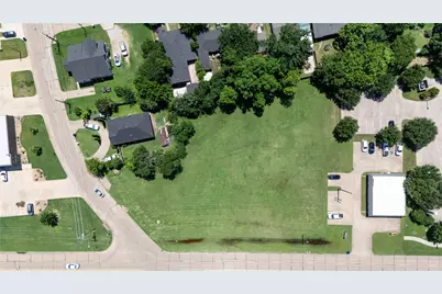 913 S Clay Street, Ennis, TX 75119 - Photo 1