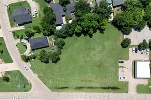 913 S Clay St, Ennis, TX 75119 - Photo 1