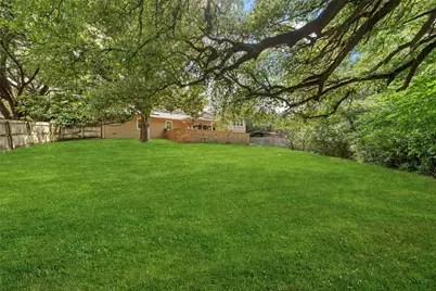 2225 Wooded Acres Drive, Waco, TX 76710 - Photo 4