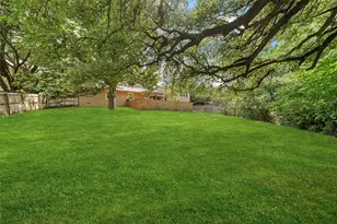 2225 Wooded Acres Dr, Waco, TX 76710 - Photo 4