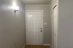 2425 Limestone Dr, Arlington, TX 76014 - Photo 2